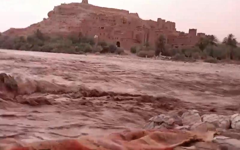 Ait Ben Haddou, Oued en crue sur la route des caravanes